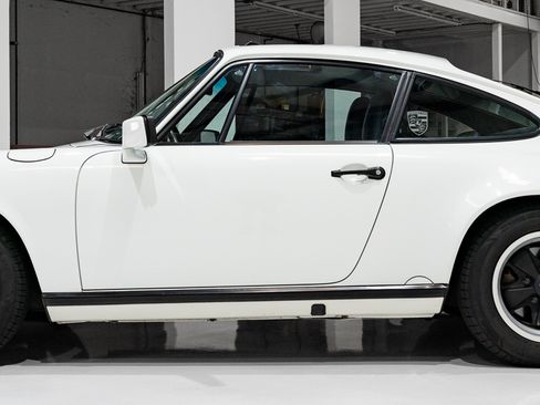 Used 1987 Porsche 911 Carrera Coupe RWD image 9