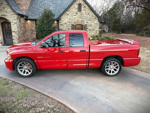 Used 2005 Dodge Ram SRT-10 SRT-10 image 2