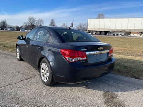 Used 2016 Chevrolet Cruze LS image 3