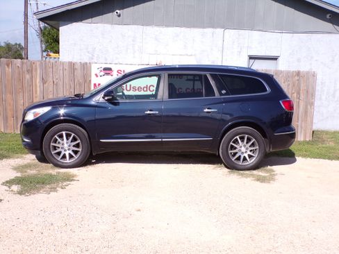 Used 2016 Buick Enclave Leather image 2
