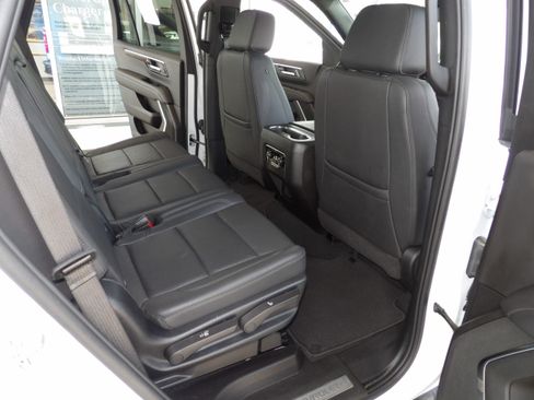 Used 2025 Chevrolet Tahoe 4WD LT image 21