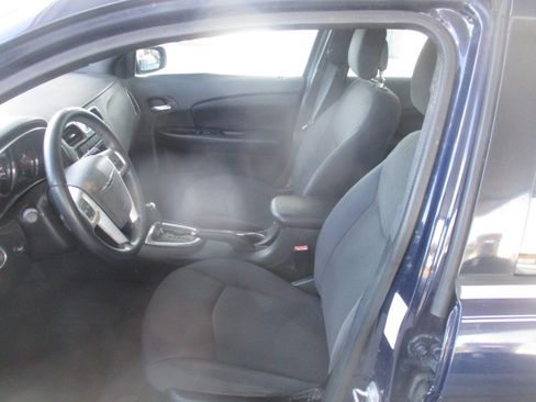 Used 2014 Chrysler 200 Touring Sedan FWD image 37