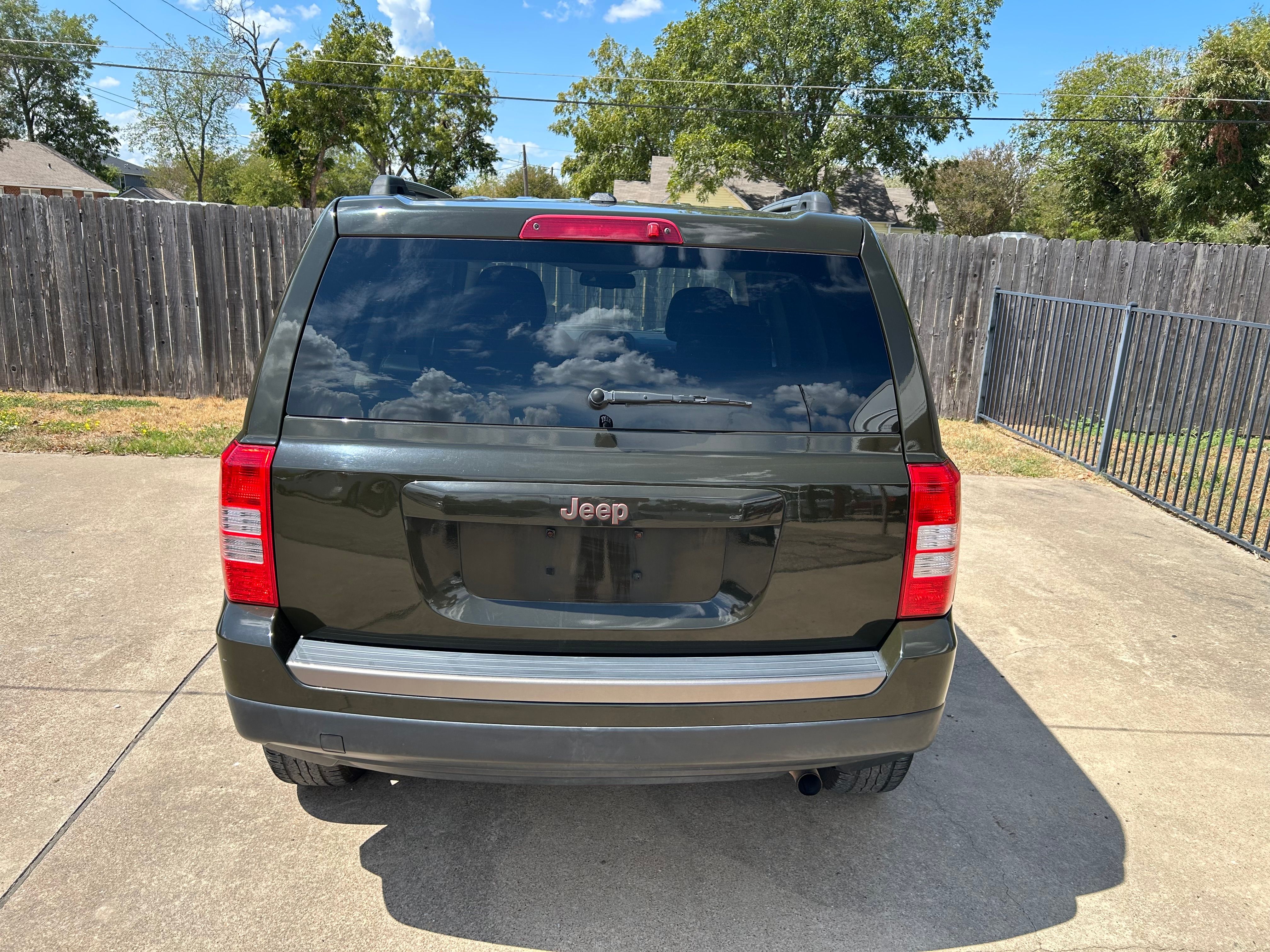 Used 2016 Jeep Patriot FWD Sport image 3