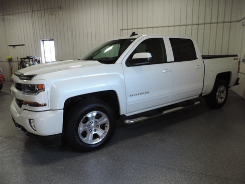 Used 2016 Chevrolet Silverado 1500 LT Z71 image 3