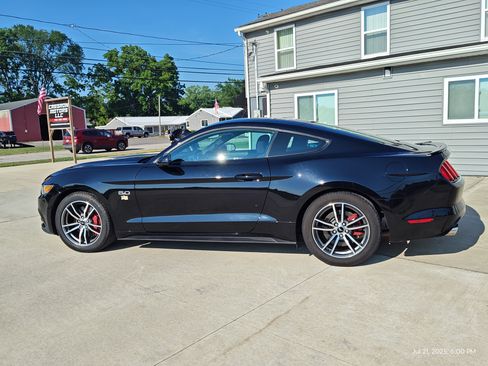 Used 2016 Ford Mustang GT image 18