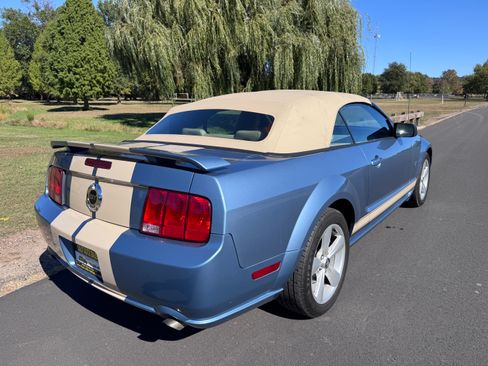 Used 2006 Ford Mustang GT Premium image 38