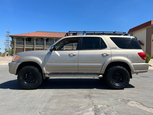 Used 2007 Toyota Sequoia Limited image 2