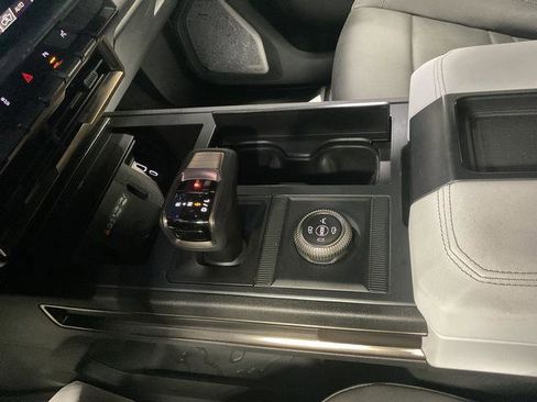 Used 2024 GMC Hummer EV 2X image 22