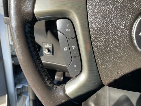 Used 2019 Chevrolet Express 3500 image 18