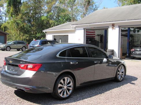 Used 2016 Chevrolet Malibu Premier image 9