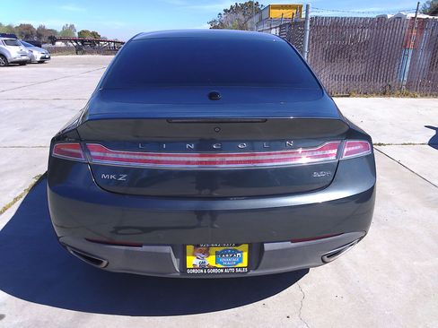 Used 2015 Lincoln MKZ image 6
