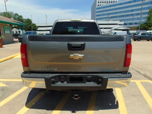 Used 2008 Chevrolet Silverado 2500 RWD image 6