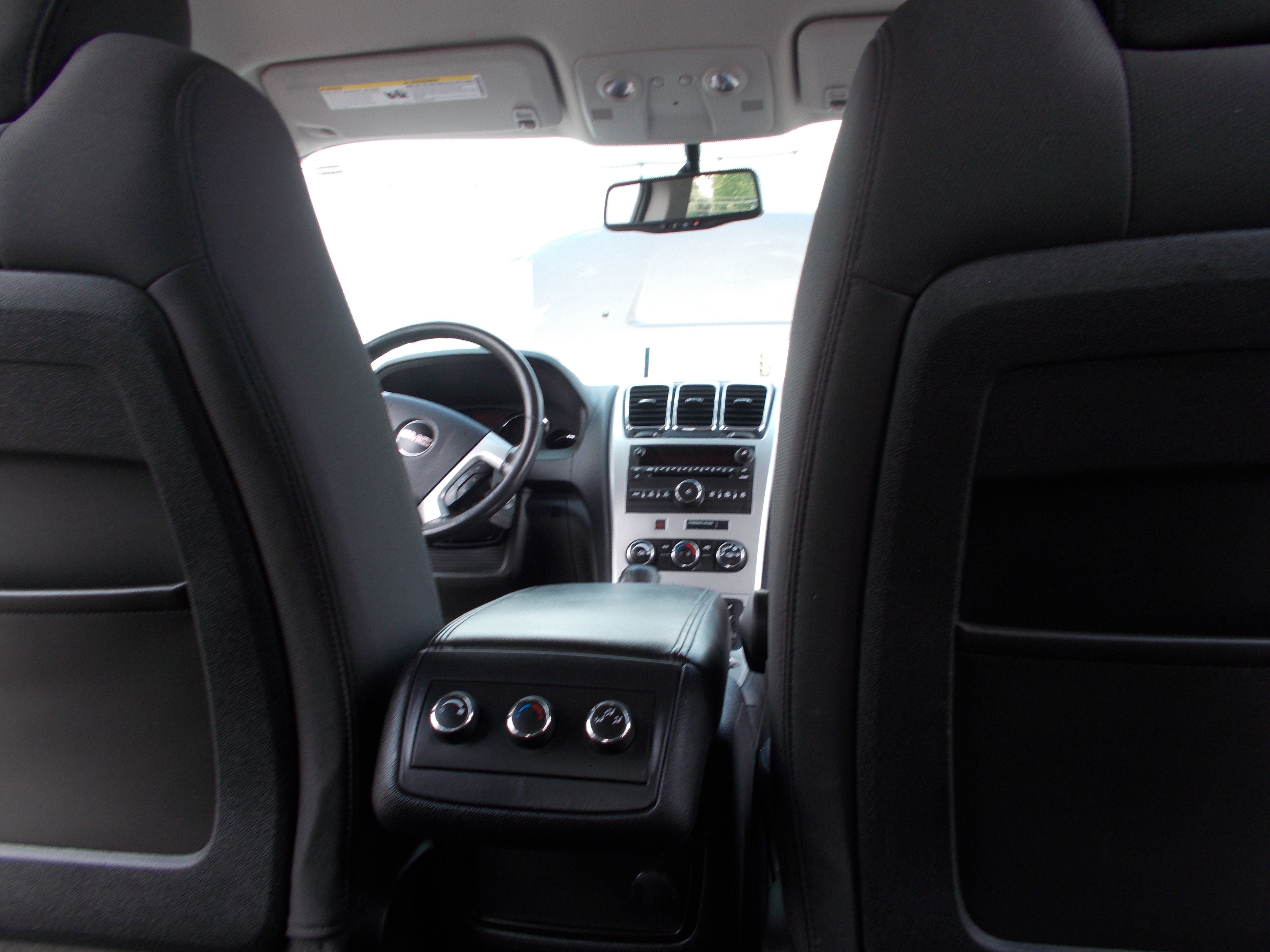 Used 2012 GMC Acadia AWD SLE image 21