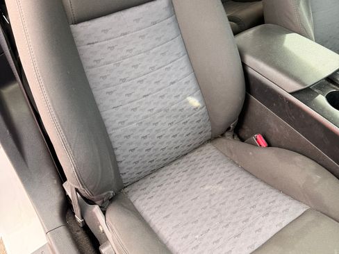 Used 2005 Ford Mustang GT RWD image 12