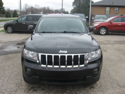 Used 2011 Jeep Grand Cherokee Laredo image 1