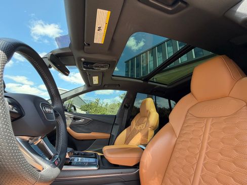 Used 2023 Audi RS Q8 AWD/4WD image 2