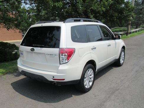 Used 2013 Subaru Forester 2.5X Premium AWD/4WD image 7