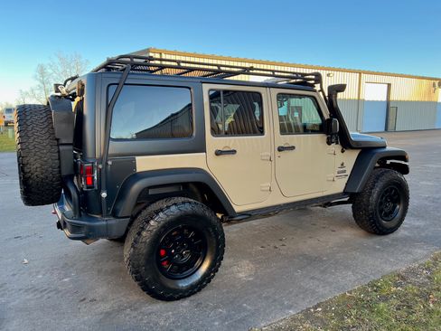 Used 2018 Jeep Wrangler Unlimited Rubicon image 6