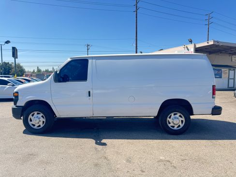 Used 2010 Ford E-250 and Econoline 250 UNAVAIL RWD image 4