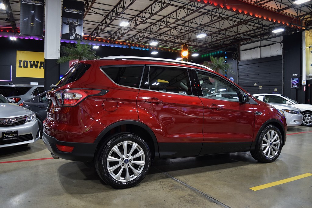 Used 2017 Ford Escape Titanium FWD image 14