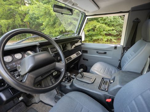 Used 1997 Land Rover Defender 90 AWD/4WD image 11