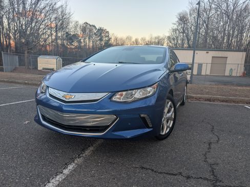 Used 2016 Chevrolet Volt Premier image 1