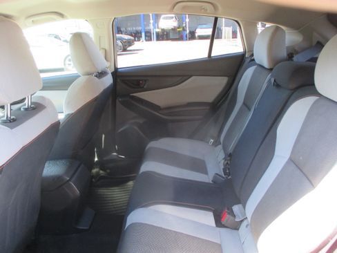 Used 2018 Subaru Crosstrek 2.0i Premium image 9