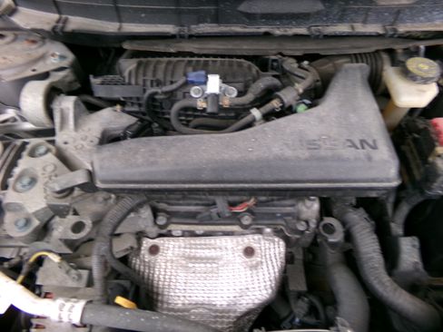 Used 2015 Nissan Rogue SV image 19