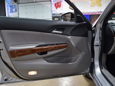 Used 2012 Honda Accord EX-L image 27