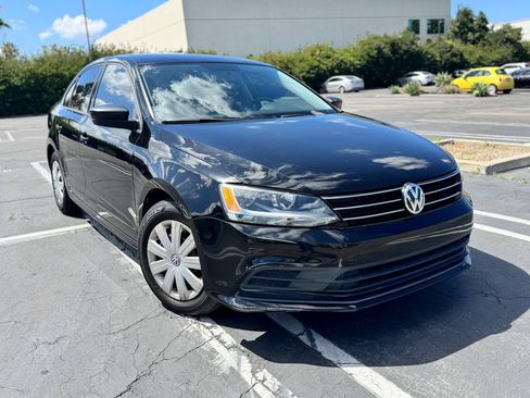 Used 2015 Volkswagen Jetta Sedan FWD image 2