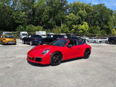 Used 2018 Porsche 911 Targa 4 GTS image 17
