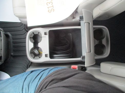 Used 2016 Honda Odyssey EX-L image 53