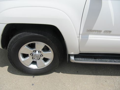 Used 2003 Toyota 4Runner 4WD Limited image 6