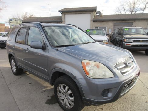 Used 2005 Honda CR-V SE image 2