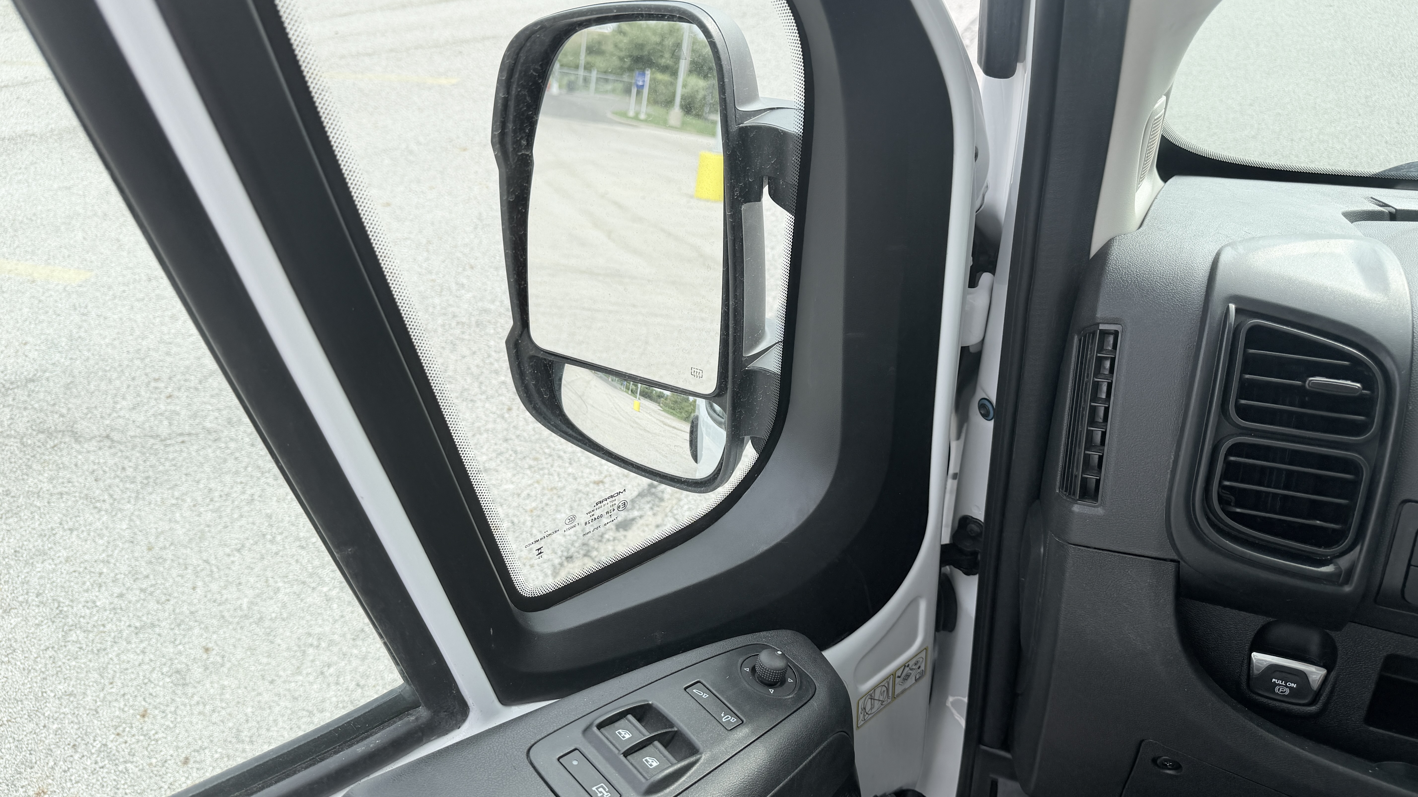 Used 2024 RAM ProMaster 2500 159 High Roof FWD image 16