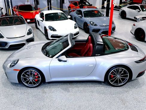 Used 2021 Porsche 911 Targa 4S AWD/4WD image 12