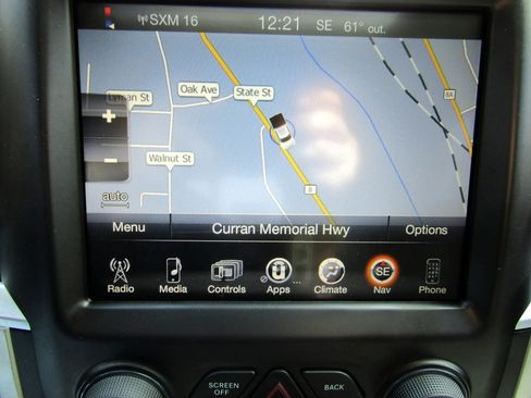 Used 2015 RAM 1500 SLT image 24