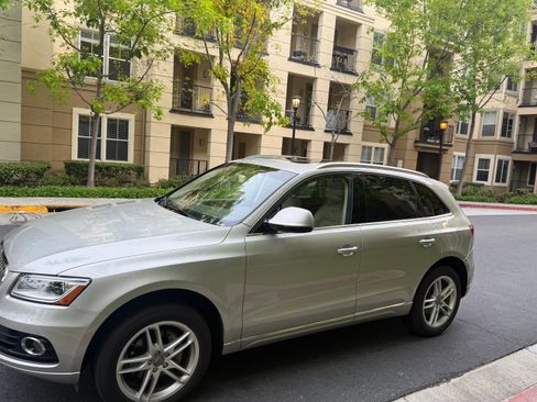 Used 2017 Audi Q5 2.0T Premium Plus image 2