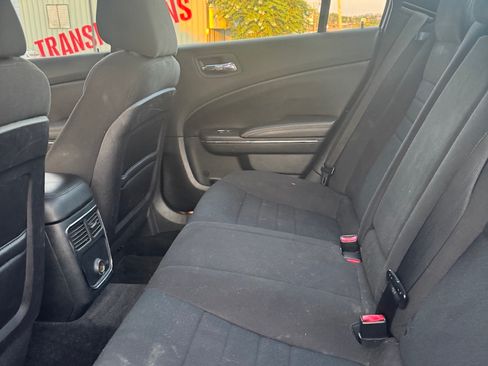 Used 2012 Dodge Charger SE RWD image 8