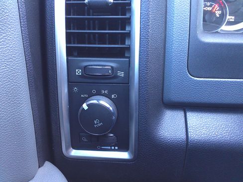 Used 2016 RAM 1500 Big Horn image 27