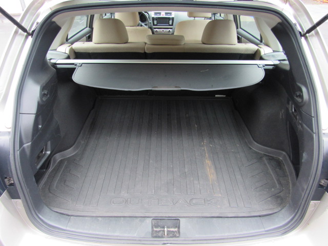 Used 2019 Subaru Outback 2.5i AWD/4WD image 17