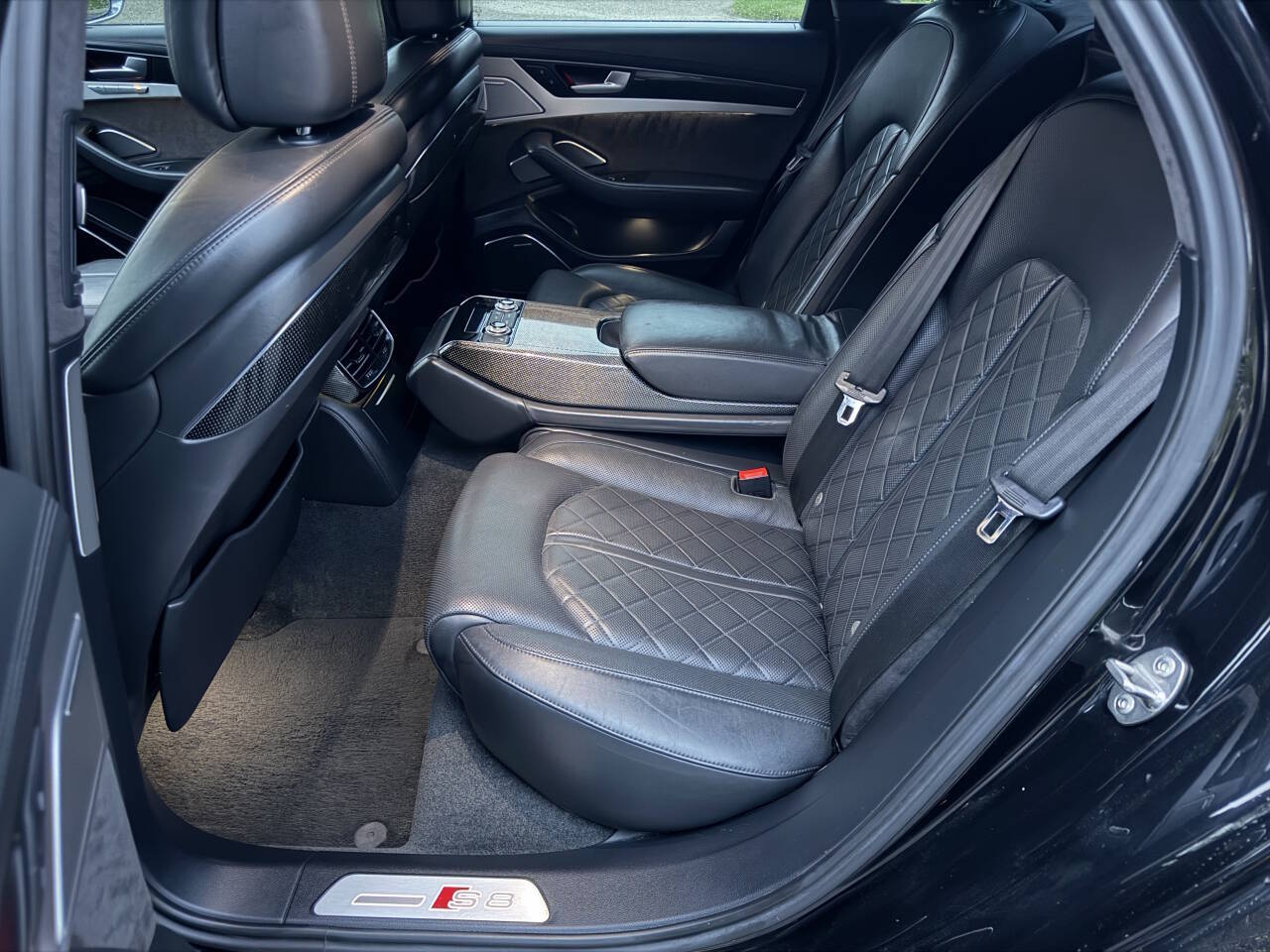 Used 2013 Audi S8 Plus AWD/4WD image 21