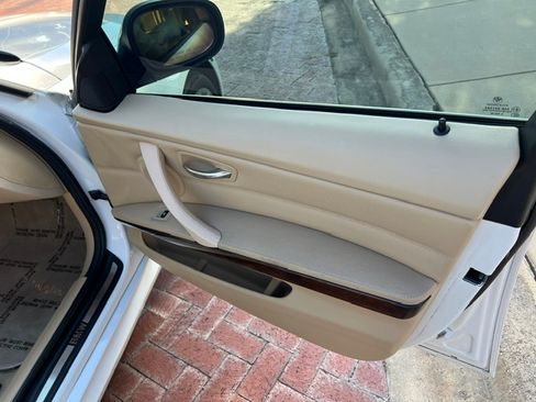 Used 2011 BMW 328i Sedan RWD image 26