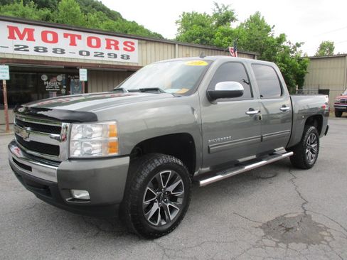 Used 2011 Chevrolet Silverado 1500 LT Z71 AWD/4WD image 2