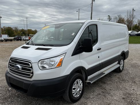 Used 2017 Ford Transit 250 image 7