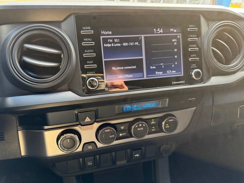 Used 2023 Toyota Tacoma image 9