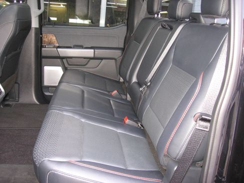 Used 2021 Ford F150 Lariat image 7