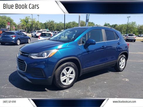 Used 2020 Chevrolet Trax LT image 2