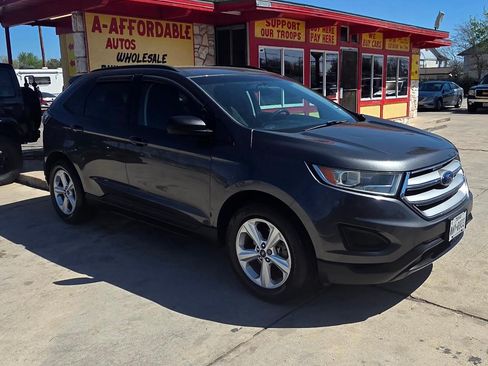 Used 2015 Ford Edge SE image 2