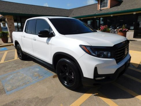 Used 2023 Honda Ridgeline AWD Black Edition image 2